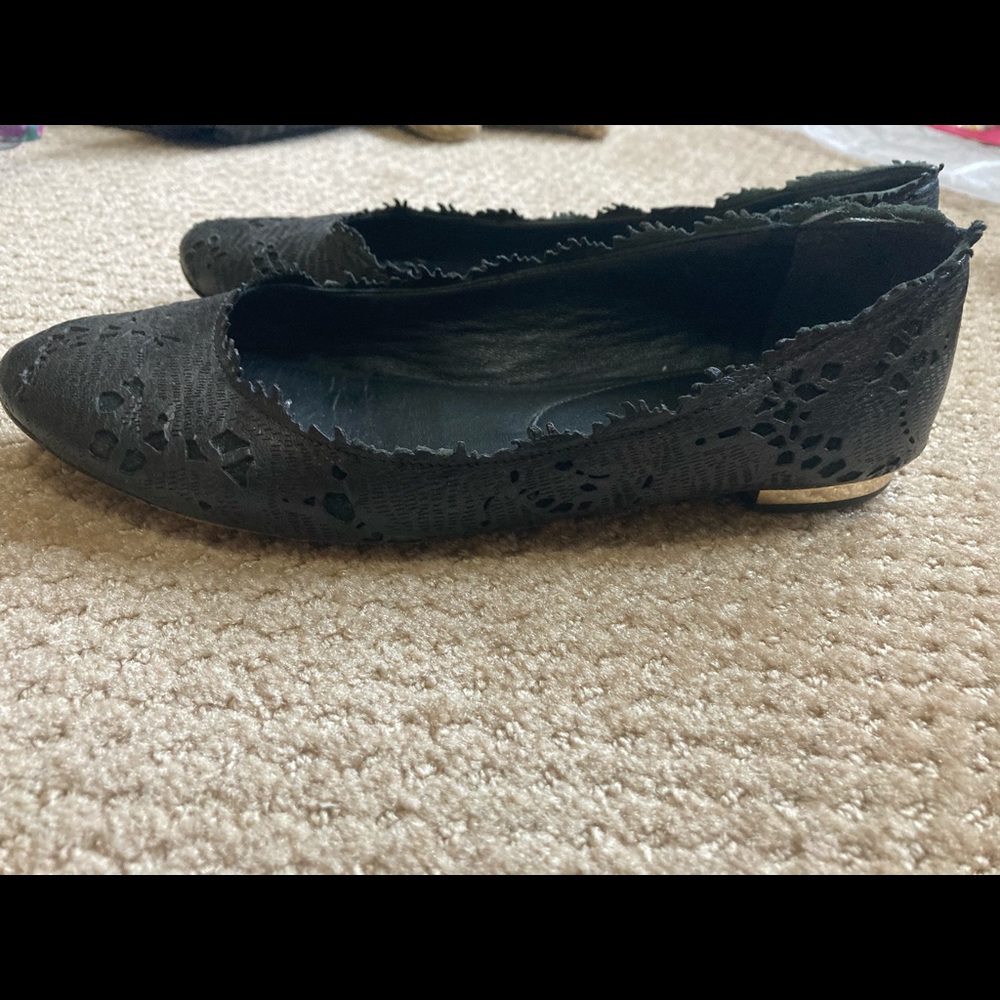 Burberry black leather flat size 37.5